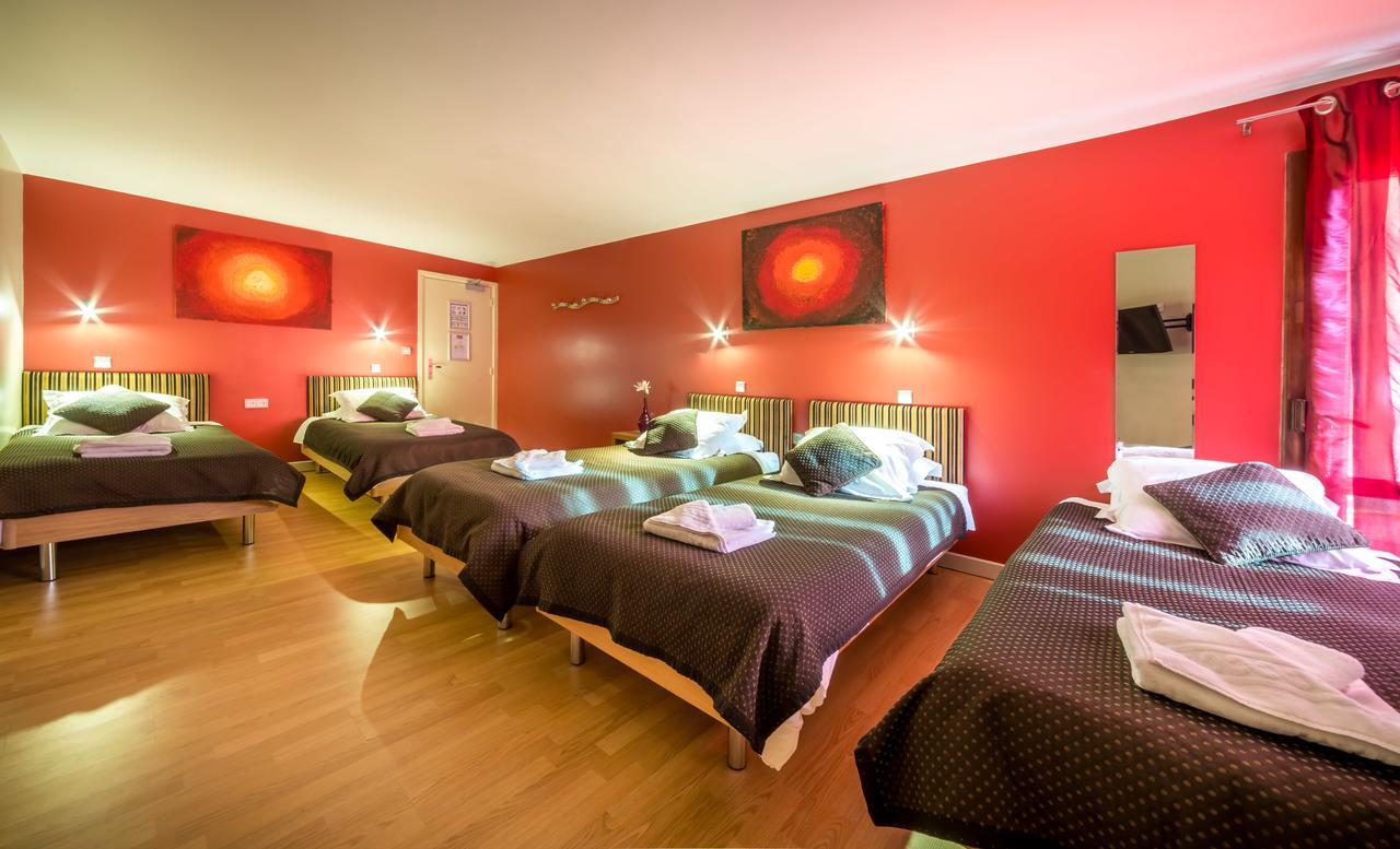 Les Rhodos 2*
