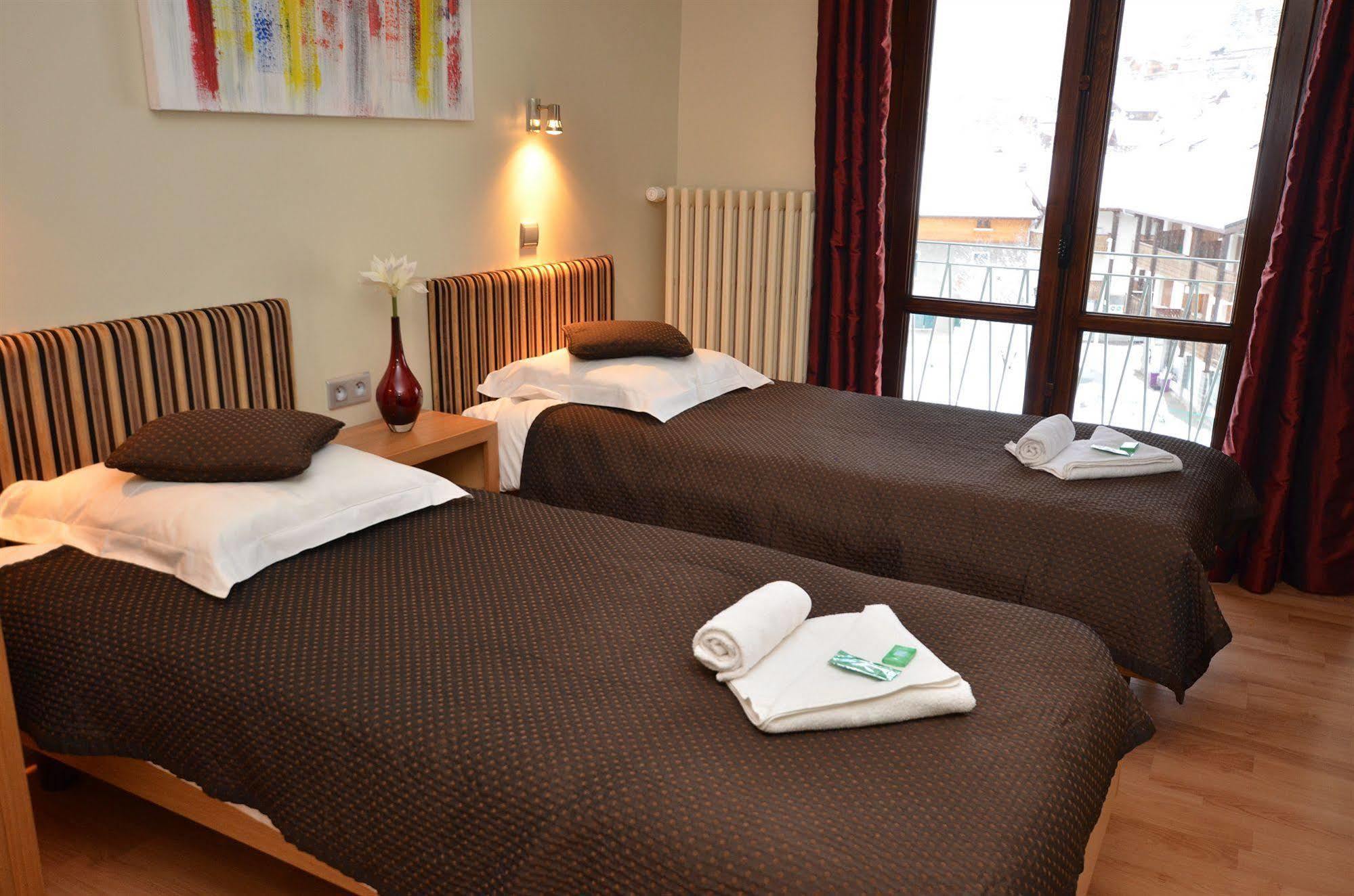 Hotel Les Rhodos 2*
